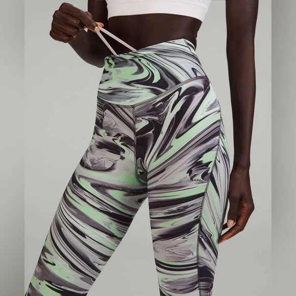 NWOT Lululemon Base Pace High-Rise Running Tight 25Paint Glide Warp Multi